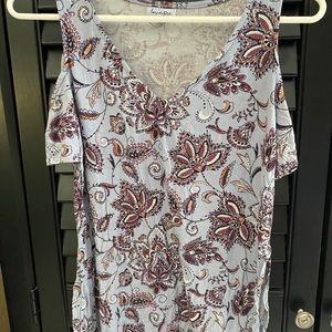 Shoulder-less blue floral tee